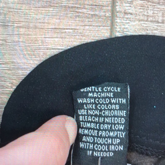 Hot Topic Sheer Skeleton Sleeveless Blouse Black And White tie Collar Small - Picture 7 of 9